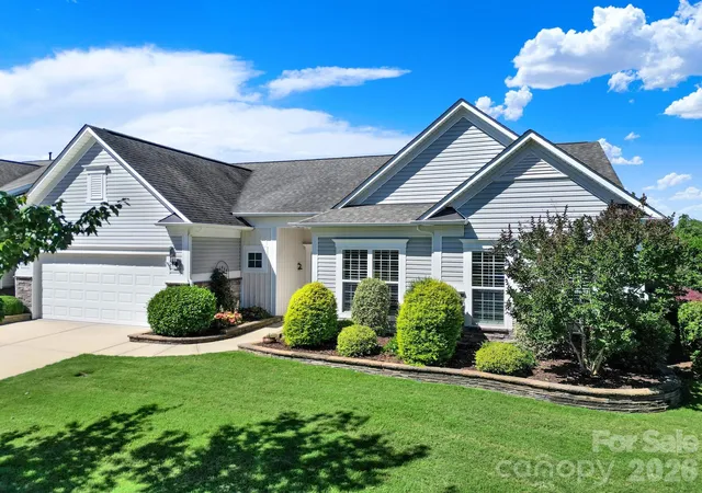 Photo 3 of Single family home for sale at 2029 Primrose Ct, Fort Mill, SC 29707 | MLS# 4389837 | Listing updated on 2026-09-02