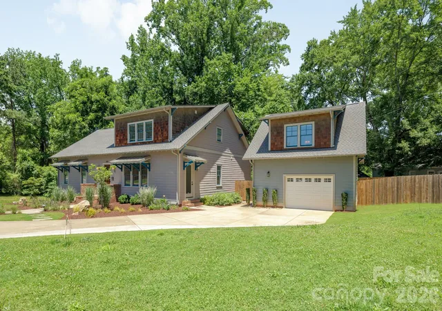 Photo 3 of Single family home for sale at 1301 Catawba Ave, Charlotte, NC 28205 | MLS# 4389843 | Listing updated on 2026-10-02