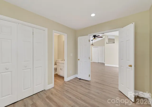 2nd image of 2705 Tiergarten Ln, Charlotte, NC 28210