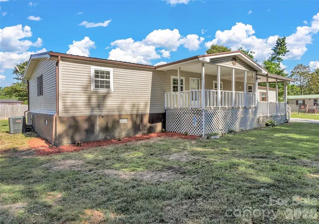 2nd image of 133 Kristey Ln, Hendersonville, NC 28792 | MLS# 4389871