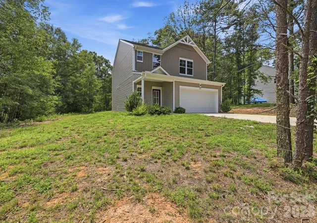 Photo 1 of Single family home for sale at 837 Old Mountain Rd, Statesville, NC 28677 | MLS# 4389880 | Listing updated on 2026-08-24