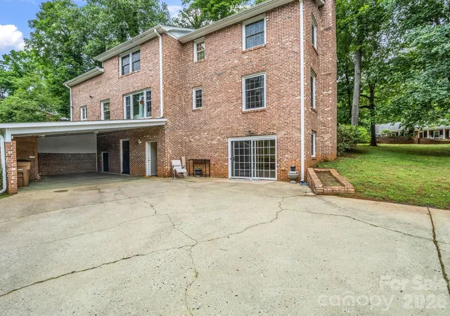 Homes for sale in Shelby, NC | 224 Windsor Dr, Shelby, NC 28150 | MLS# 4389885