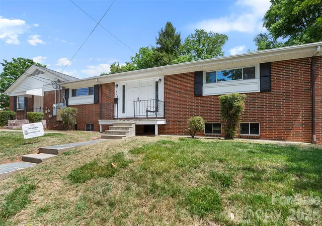 Photo 1 of Single family home for sale at 301 N Fulton St, Salisbury, NC 28144 | MLS# 4389893 | Listing updated on 2026-06-20