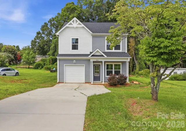 Photo 2 of Single family home for sale at 2604 Greencrest Ln, Statesville, NC 28677 | MLS# 4389908 | Listing updated on 2026-08-24