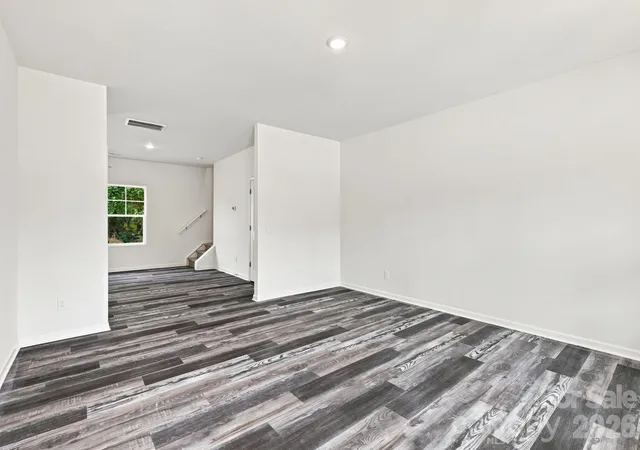 Photo 4 of Single family home for sale at 2604 Greencrest Ln, Statesville, NC 28677 | MLS# 4389908 | Listing updated on 2026-08-24