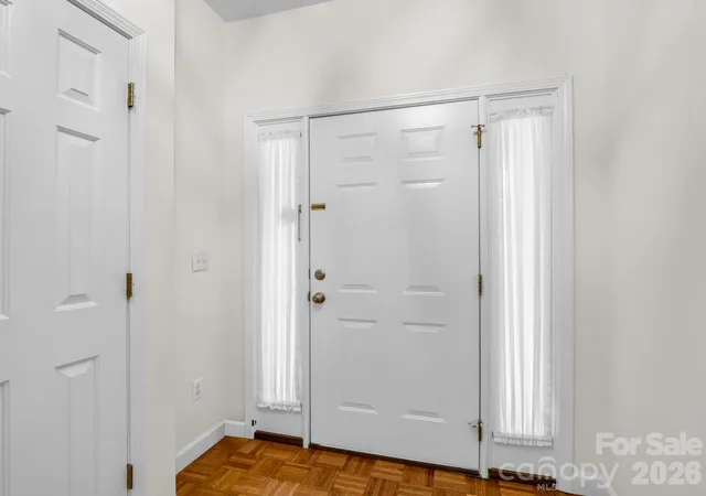 Photo 3 of Single family home for sale at 6 Scottish Cir, Asheville, NC 28803 | MLS# 4389950 | Listing updated on 2026-10-08