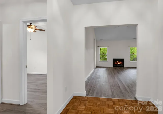 Photo 4 of Single family home for sale at 6 Scottish Cir, Asheville, NC 28803 | MLS# 4389950 | Listing updated on 2026-10-08