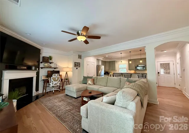 Listing Photo 5 - Condo for sale in building located at 4417 Kathleen Ct, Charlotte, NC 28217