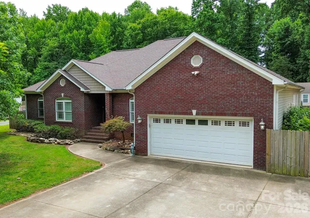 2nd image of 3801 Hayden Dr, Charlotte, NC 28269 | MLS# 4389993