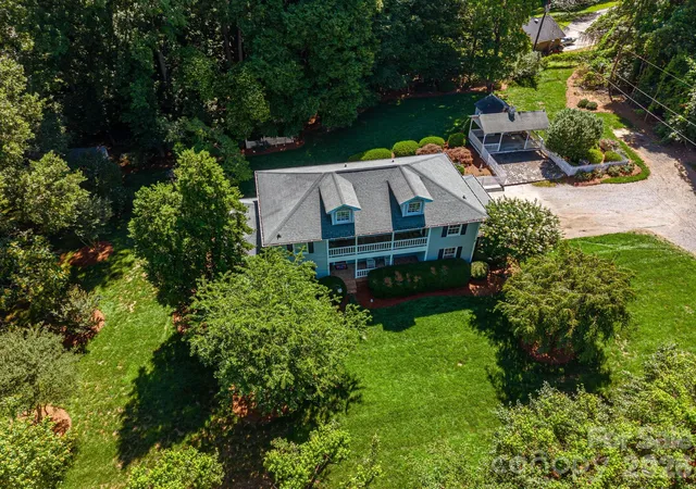 Photo 1 of Single family home for sale at 2302 Lowell Bethesda Rd, Gastonia, NC 28056 | MLS# 4390007 | Listing updated on 2026-09-19