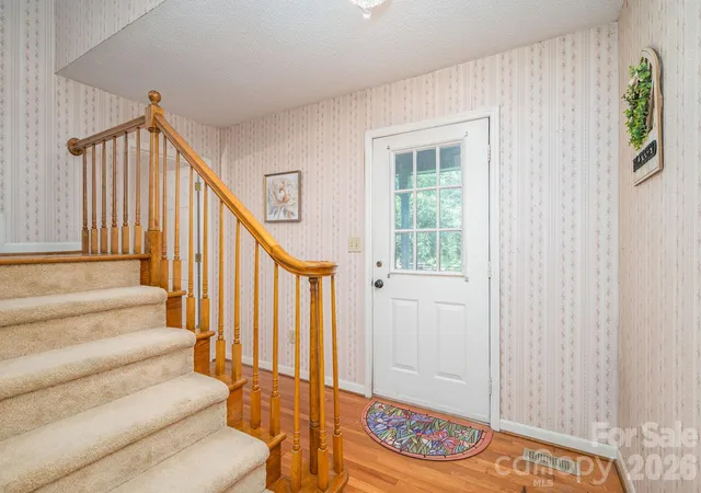 Photo 3 of Single family home for sale at 2302 Lowell Bethesda Rd, Gastonia, NC 28056 | MLS# 4390007 | Listing updated on 2026-09-19