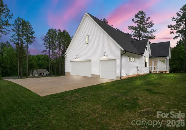 Photo 3 of Single family home for sale at 5072 Star Magnolia Ct, Clover, SC 29710 | MLS# 4390024 | Listing updated on 2026-06-07
