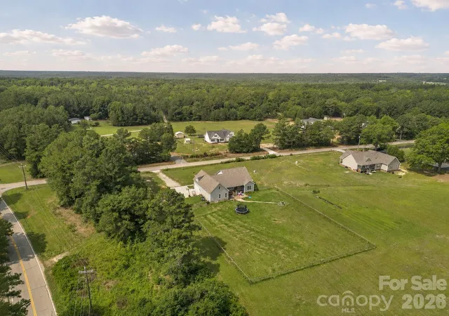 Photo 21 of Single family home for sale at 4653 Simpson Rd, Edgemoor, SC 29712 | MLS# 4390027 | Listing updated on 2026-08-13