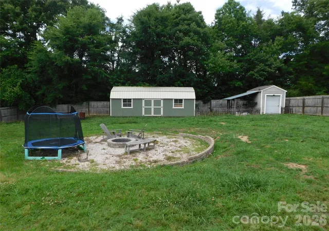 Homes for sale in Albemarle, NC | 2707 Plantation Wy, Albemarle, NC 28001 | MLS# 4390049