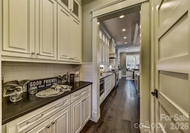 4th image of 752 Lynderhill Ln, Matthews, NC 28105 | MLS# 4390057