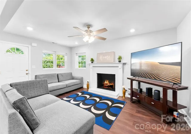 Photo 4 of Single family home for sale at 251 Salem St SW, Concord, NC 28025 | MLS# 4390081 | Listing updated on 2026-10-02