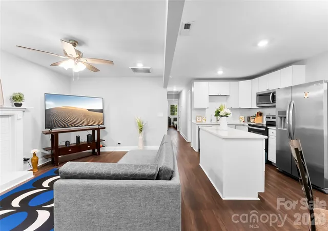Photo 3 of Single family home for sale at 251 Salem St SW, Concord, NC 28025 | MLS# 4390081 | Listing updated on 2026-10-02