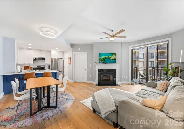 1st image of 718 W Trade St, Charlotte, NC 28202