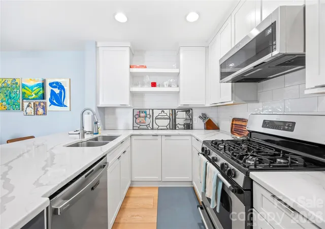 5th image of 718 W Trade St, Charlotte, NC 28202
