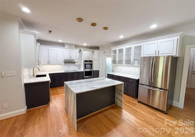 Photo 2 of Single family home for sale at 5309 Lancelot Dr, Charlotte, NC 28270 | MLS# 4390169 | Listing updated on 2026-10-01
