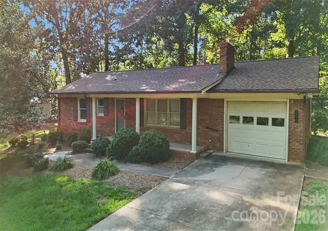 Homes for sale in Statesville, NC | 213 Bostian Lake Rd, Statesville, NC 28677 | MLS# 4390171