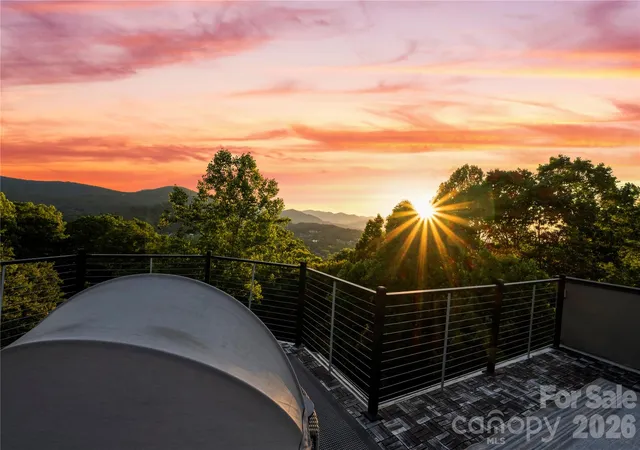 Photo 4 of Single family home for sale at 48 And 56 Chimney Crst Dr, Asheville, NC 28806 | MLS# 4390178 | Listing updated on 2026-06-28