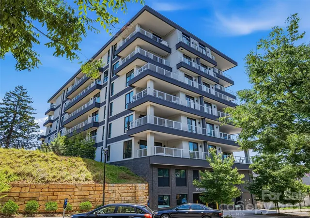 3rd image of 145 Biltmore Ave #Unit 403, Asheville, NC 28801 | MLS# 4390201