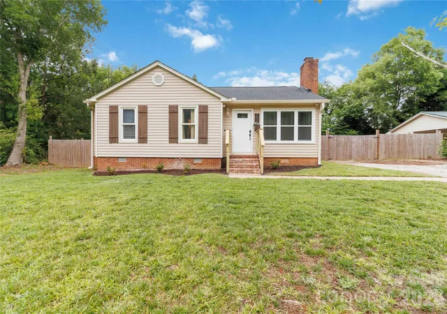 Homes for sale in Rock Hill, SC | 992 Twin Lakes Rd, Rock Hill, SC 29732 | MLS# 4390210