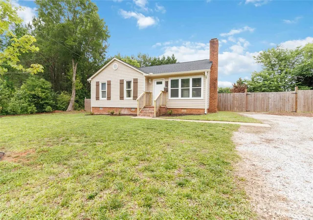 Homes for sale in Rock Hill, SC | 992 Twin Lakes Rd, Rock Hill, SC 29732 | MLS# 4390210