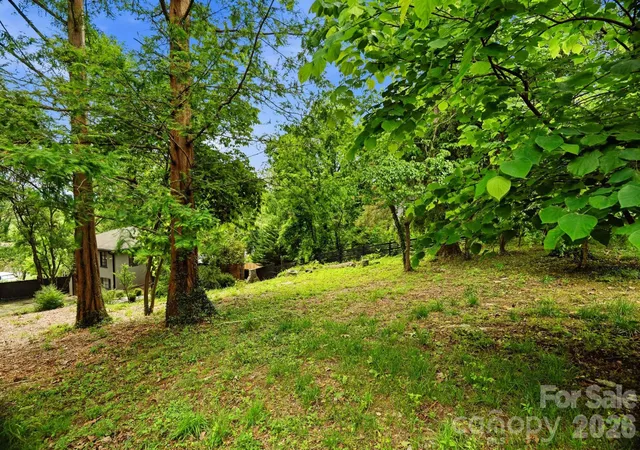 Photo 35 of Single family home for sale at 38 Aurora Dr, Asheville, NC 28805 | MLS# 4390235 | Listing updated on 2026-08-27