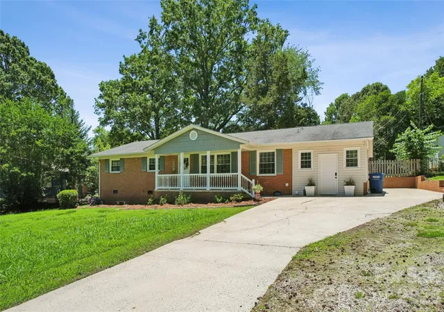 Photo 1 of Single family home for sale at 8420 Wilson Woods Dr, Mint Hill, NC 28227 | MLS# 4390255 | Listing updated on 2026-09-11