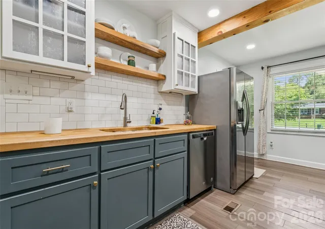 Photo 3 of Single family home for sale at 8420 Wilson Woods Dr, Mint Hill, NC 28227 | MLS# 4390255 | Listing updated on 2026-09-11