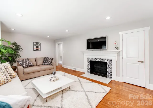 Photo 3 of Single family home for sale at 3414 June Dr, Charlotte, NC 28205 | MLS# 4390268 | Listing updated on 2026-09-17