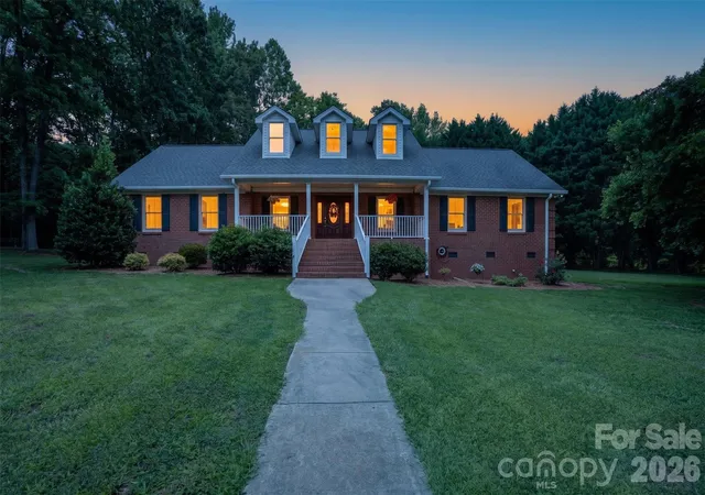 Photo 3 of Single family home for sale at 8234 Dennis Rd, Mint Hill, NC 28227 | MLS# 4390277 | Listing updated on 2026-09-01