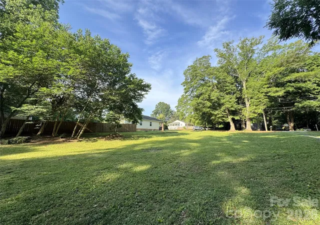Photo 1 of Land for sale at 3035 Ross Ave, Charlotte, NC 28208 | MLS# 4390288 | Listing updated on 2026-06-08