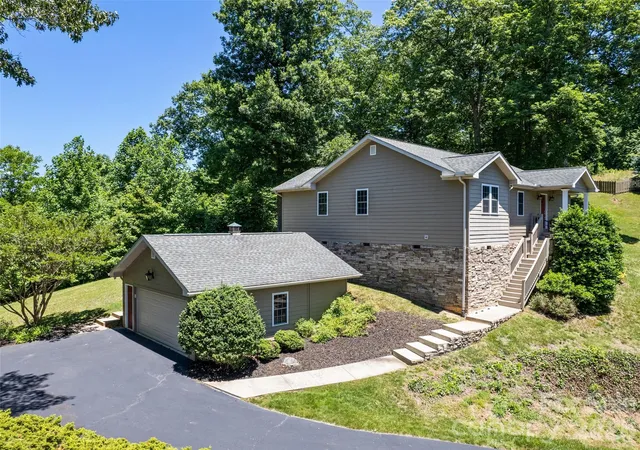 2nd image of 283 Blake Dr, Canton, NC 28716 | MLS# 4390293