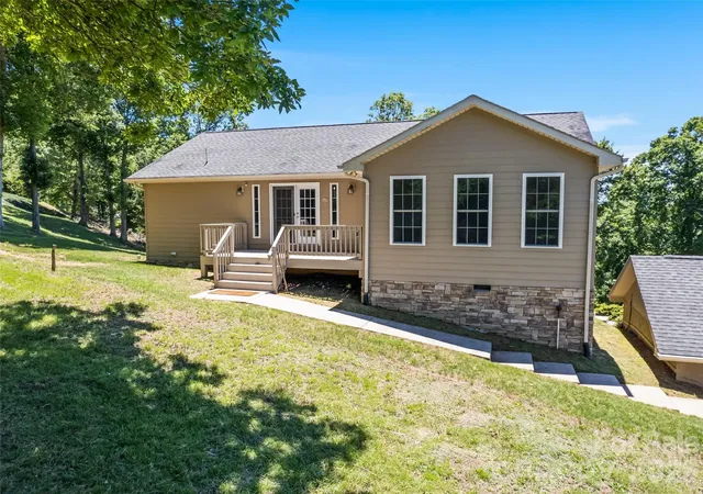 3rd image of 283 Blake Dr, Canton, NC 28716 | MLS# 4390293