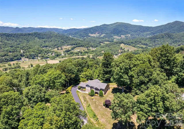 5th image of 283 Blake Dr, Canton, NC 28716 | MLS# 4390293
