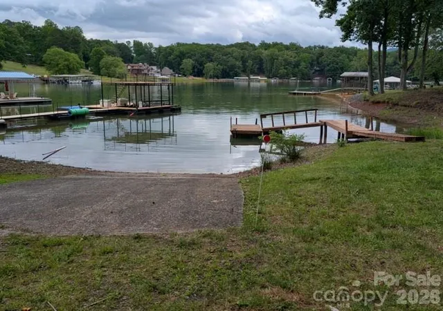 Homes for sale in Hayesville, NC | 197 Dogwood Dr, Hayesville, NC 28904 | MLS# 4390310