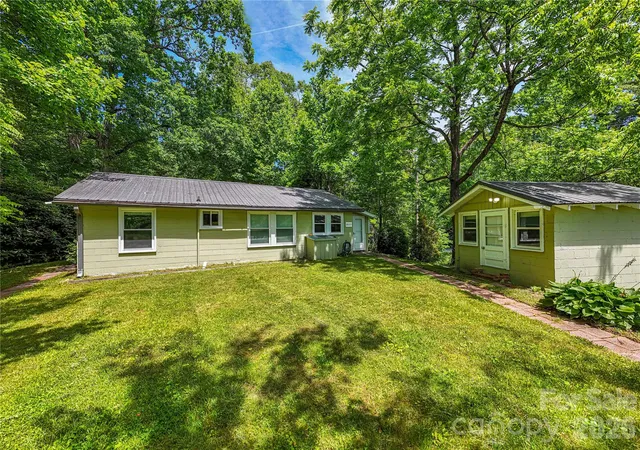 Homes for sale in Lake Toxaway, NC | 2603 Kim Miller Rd, Lake Toxaway, NC 28747 | MLS# 4390312