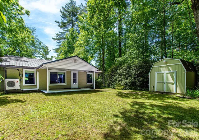 Homes for sale in Lake Toxaway, NC | 2603 Kim Miller Rd, Lake Toxaway, NC 28747 | MLS# 4390312
