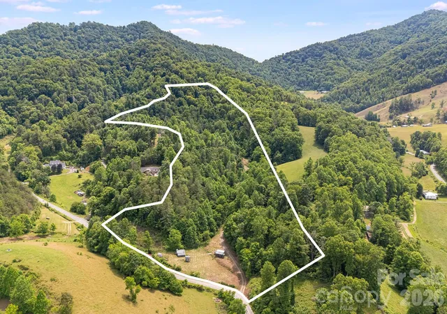 Photo 5 of House for sale at 224 Allen Dr, Marshall, NC 28753 | MLS# 4390372 | Listing updated on 2026-07-30