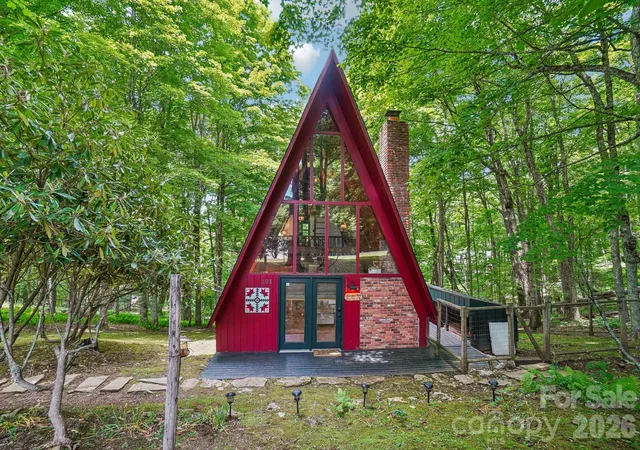 Homes for sale in Mars Hill, NC | 201 Hampton Gap Dr, Mars Hill, NC 28754 | MLS# 4390377