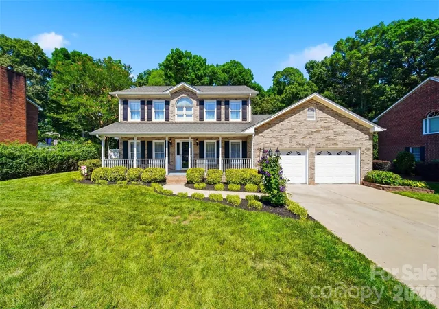 Photo 1 of Single family home for sale at 1948 Twin Ponds Dr, Hickory, NC 28602 | MLS# 4390379 | Listing updated on 2026-10-23