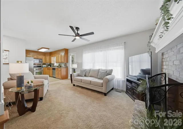 5th image of 1948 Twin Ponds Dr, Hickory, NC 28602 | MLS# 4390379