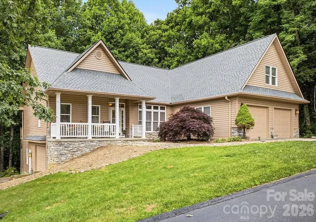 3rd image of 3121 Cove Loop Rd, Hendersonville, NC 28739 | MLS# 4390382