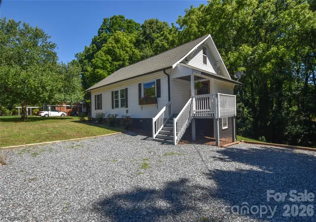 3rd image of 345 W Lowrance Ave, Mooresville, NC 28115 | MLS# 4390405