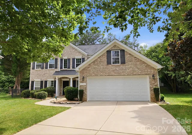 Photo 3 of Single family home for sale at 16106 Cloverleaf Ct, Charlotte, NC 28277 | MLS# 4390415 | Listing updated on 2026-09-04