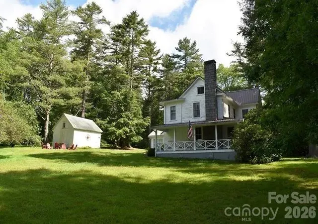 Homes for sale in Highlands, NC | 760 N 5th St, Highlands, NC 28741 | MLS# 4390432