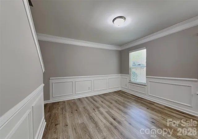 Photo 3 of Single family home for sale at 5505 Lee Marie Ln, Charlotte, NC 28269 | MLS# 4390449 | Listing updated on 2026-09-01